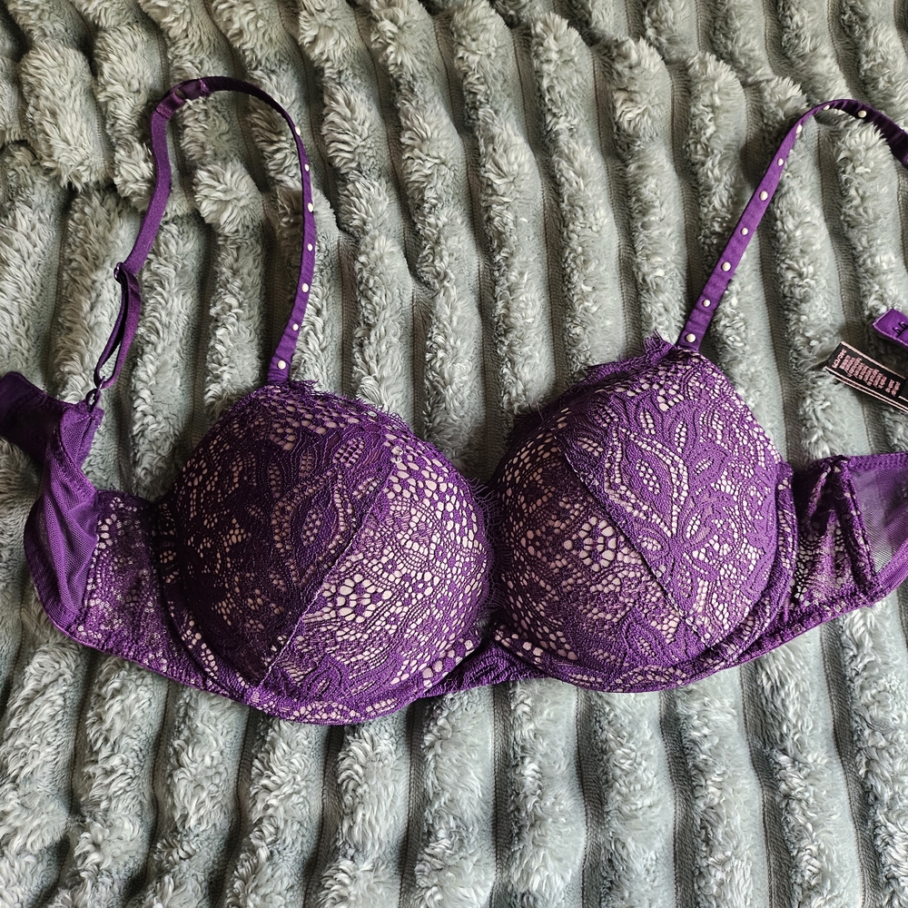 Victoria's Secret Purple Lace Push-Up Bra with Paisley Design